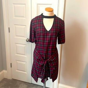 BCBGeneration plaid tunic with fun details